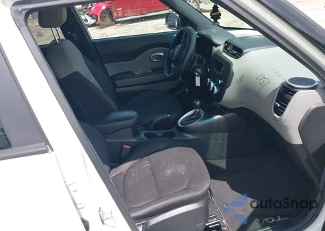 2016 Kia Soul z USA, uszkodzony, nr VIN KNDJN2A28G7367201